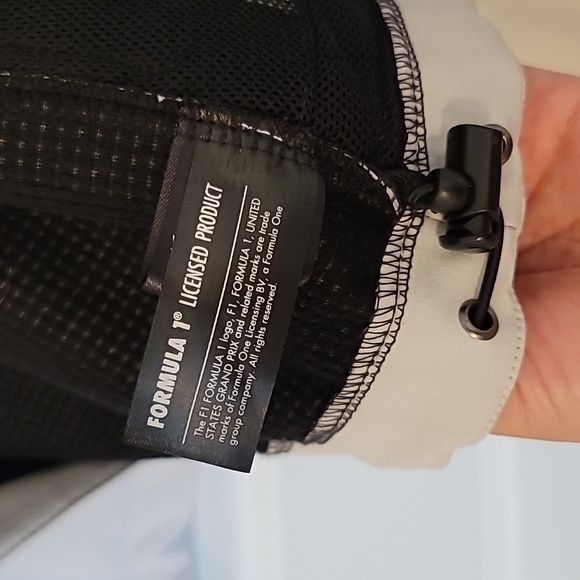 2015 Formula 1 United States Grand Prix Womens Jacket, Sz M - Picture 11 of 14